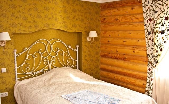 Una casa di campagna residenziale in legno cilindrato secco 194 m2